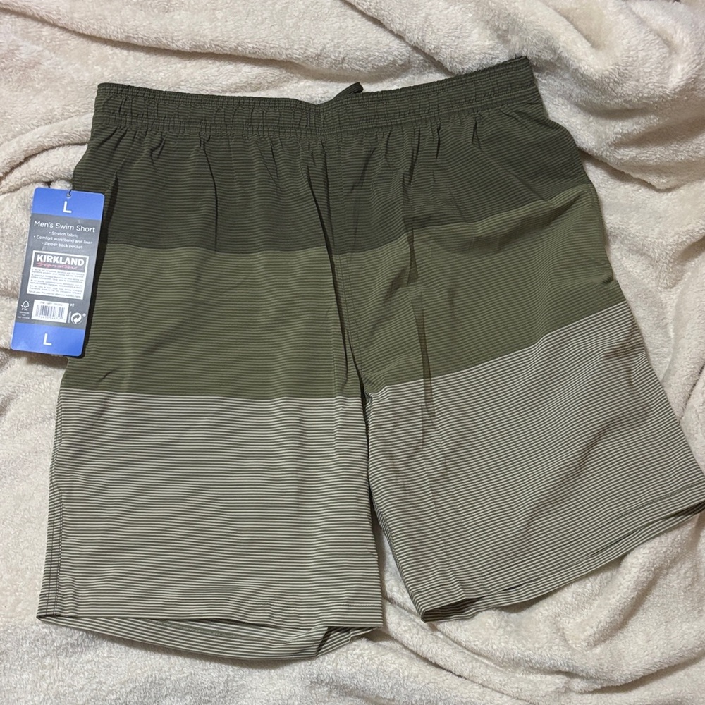 Kirkland Signature Men's Olive and Taupe Athletic Shorts